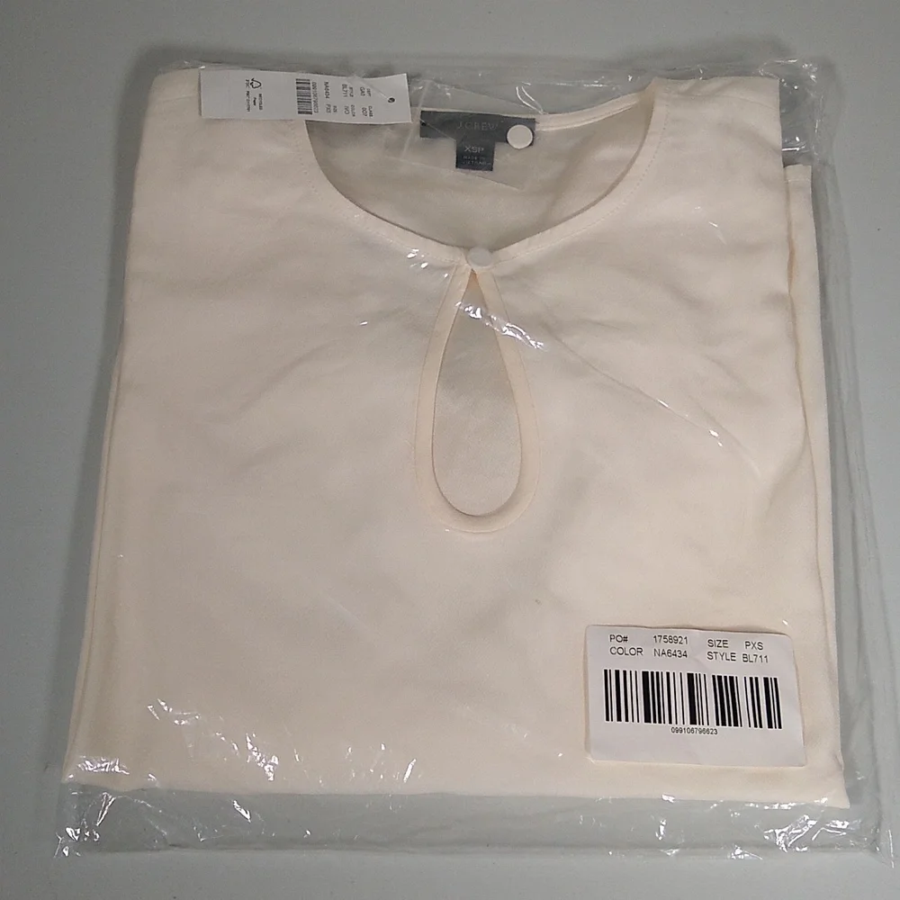 NWT J. Crew Puff Sleeve Satin Back Crepe‎ Blouse Cream